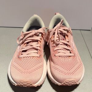 Brooks Women’s Revel 6 size 7.5 Pink Athletic Sneakers NWOT